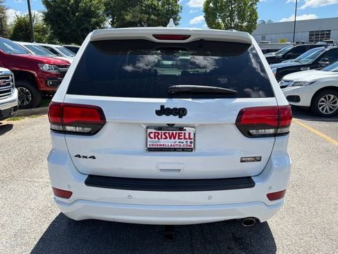 Used 2019 Jeep Grand Cherokee Altitude AWD/4WD image 5