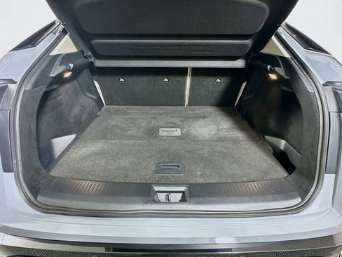 Used 2023 Nissan Ariya AWD image 30