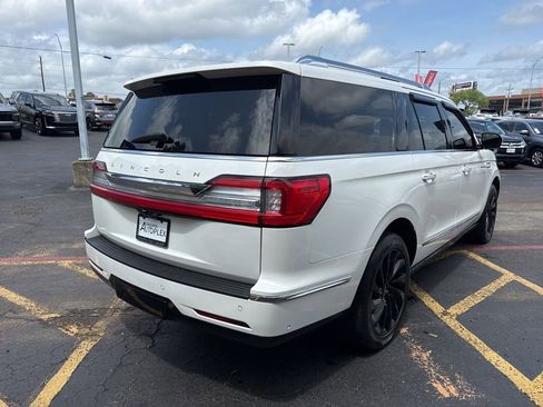 Used 2020 Lincoln Navigator L Reserve w/ Equipment Group 208A Reserve image 6