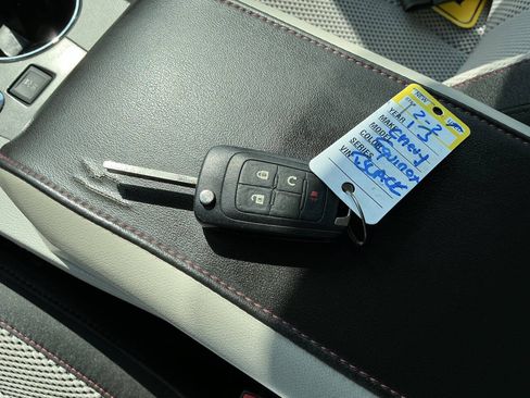 Used 2013 Chevrolet Equinox LT w/ Driver Convenience Package FWD image 32