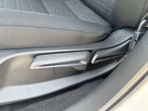 New 2026 Honda HR-V LX image 14