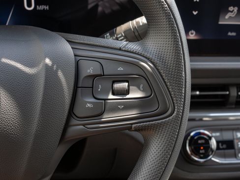 New 2026 Buick Envista Preferred FWD image 24