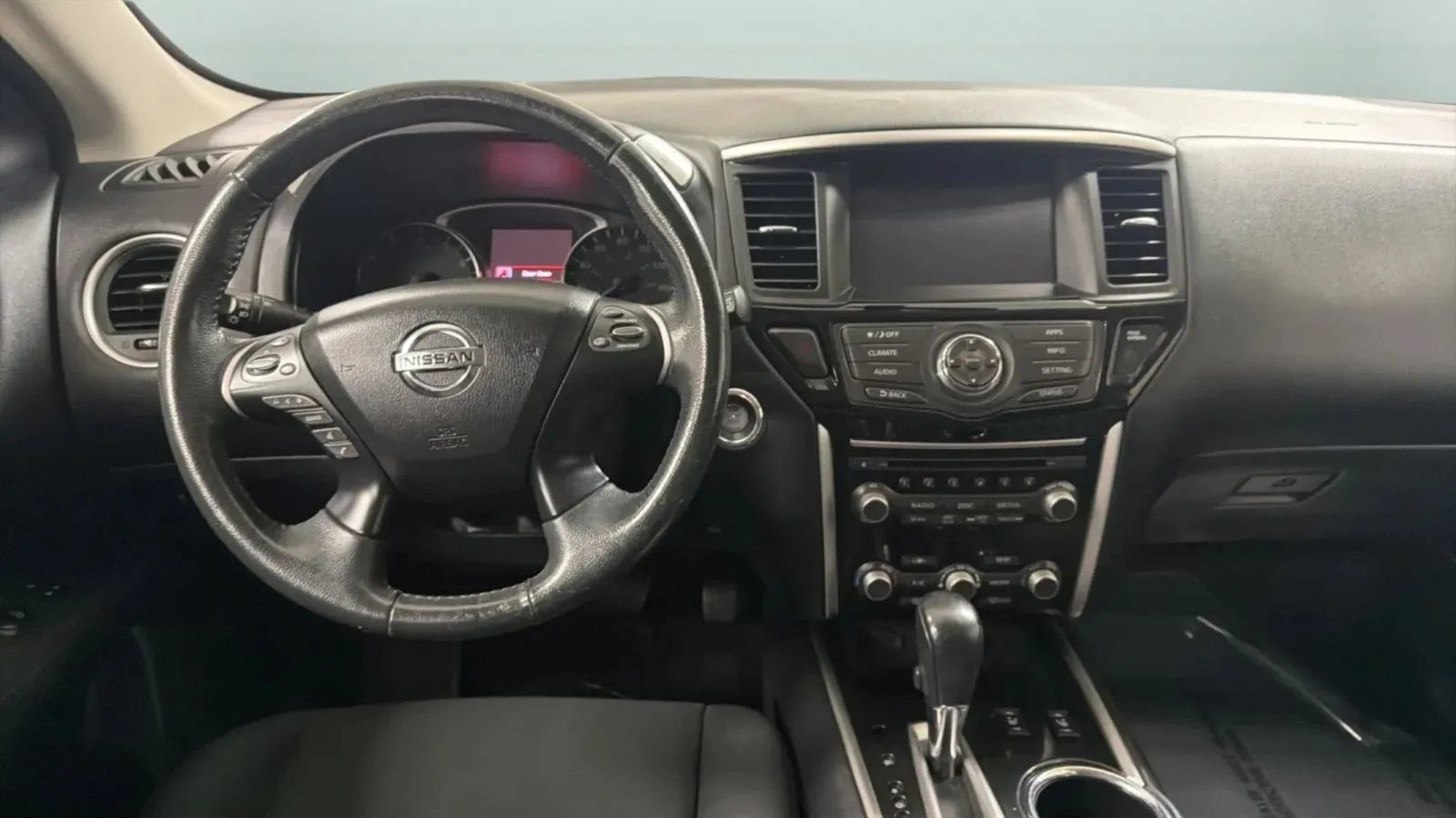 Used 2017 Nissan Pathfinder SV w/ Trailer Tow Package AWD/4WD image 11