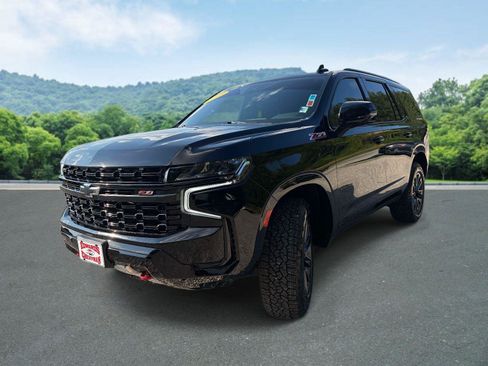 Used 2023 Chevrolet Tahoe Z71 w/ Luxury Package AWD/4WD image 26