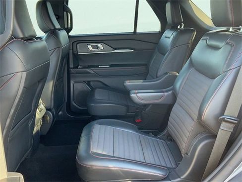 Used 2025 Ford Explorer ST-Line image 15