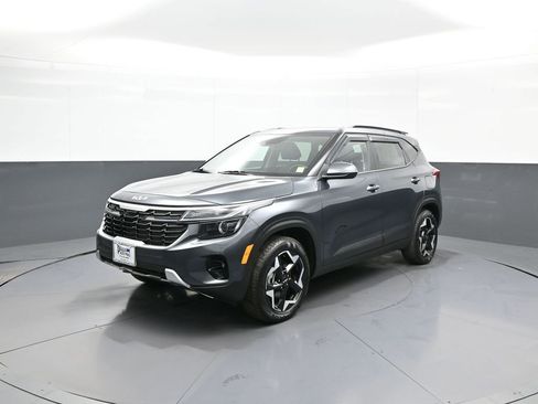 Used 2025 Kia Seltos S AWD/4WD image 10