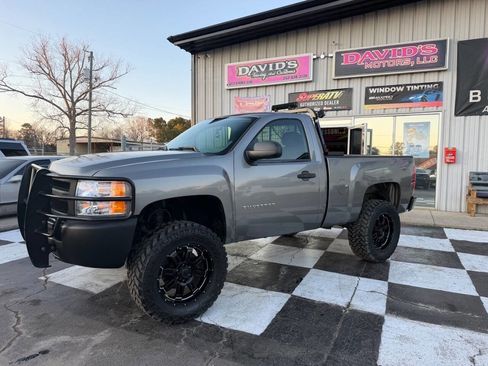 Used 2013 Chevrolet Silverado 1500 W/T image 2