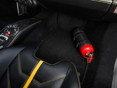 Used 2010 Ferrari 458 Italia Coupe RWD image 37