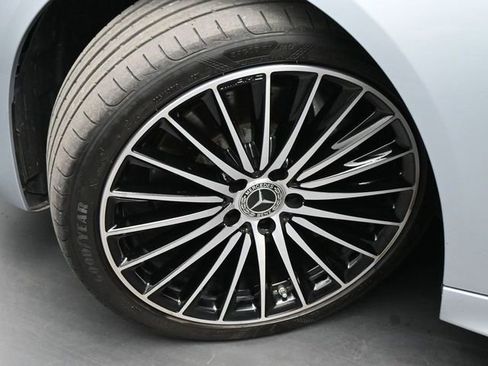 Used 2023 Mercedes-Benz C 300 Sedan image 31