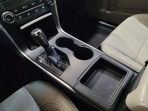 Used 2017 Toyota Camry SE w/ Protection Package (Q2) FWD image 26