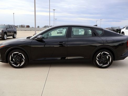 Used 2025 Kia K4 EX FWD image 2