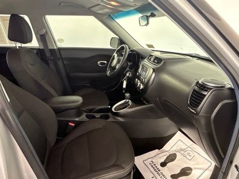 Used 2019 Kia Soul FWD image 26