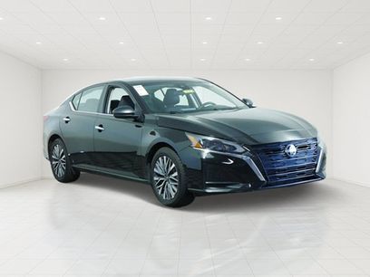 Used 2025 Nissan Altima 2.5 SV