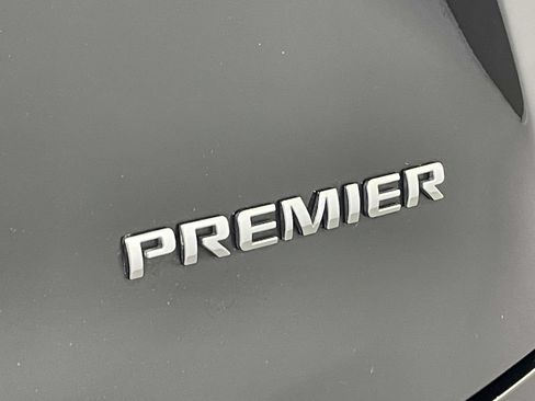 Used 2020 Chevrolet Blazer Premier AWD/4WD image 11