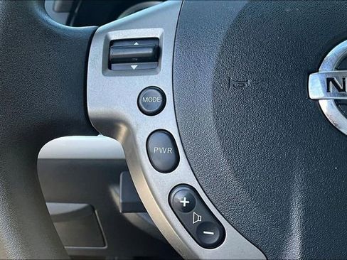 Used 2010 Nissan Sentra 2.0 SR FWD image 10