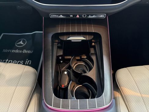 Certified 2025 Mercedes-Benz E 350 4MATIC Sedan image 23