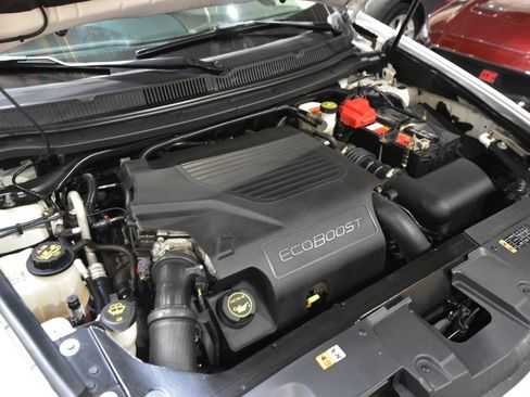 Used 2019 Lincoln MKT AWD image 51