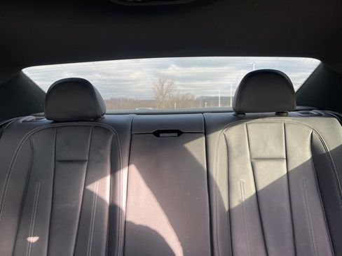 Used 2022 Audi A5 2.0T Premium image 16