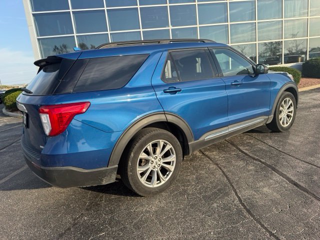 Used 2020 Ford Explorer XLT w/ Equipment Group 202A AWD/4WD image 3