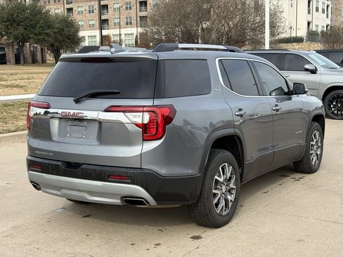 Used 2022 GMC Acadia SLT w/ Preferred Package image 4