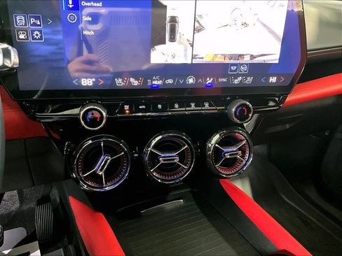 Used 2025 Chevrolet Blazer EV RS image 25