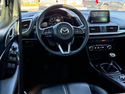 Used 2018 MAZDA MAZDA3 Touring FWD image 9