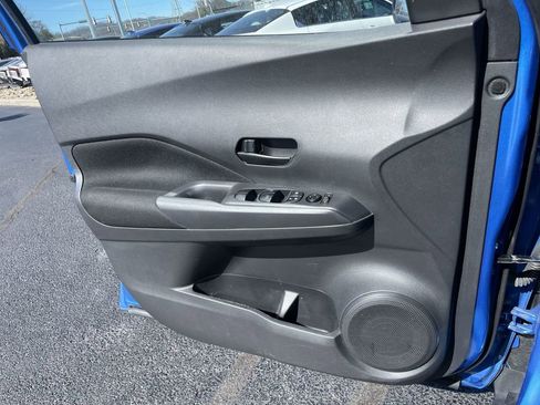 Used 2024 Nissan Kicks S image 18