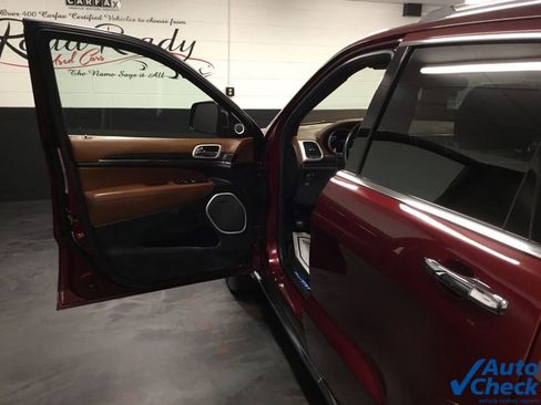 Used 2018 Jeep Grand Cherokee Summit image 21