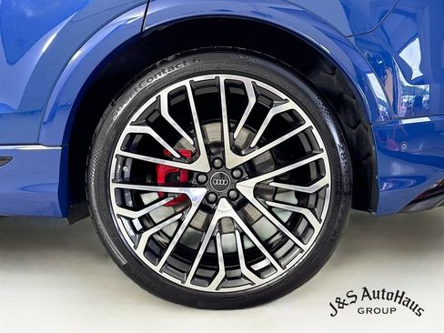 Used 2024 Audi SQ8 Prestige w/ Prestige Package AWD/4WD image 39