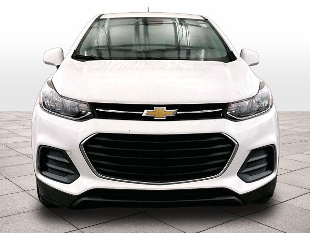 Used 2021 Chevrolet Trax LS w/ Tint and Cruise Package FWD image 3