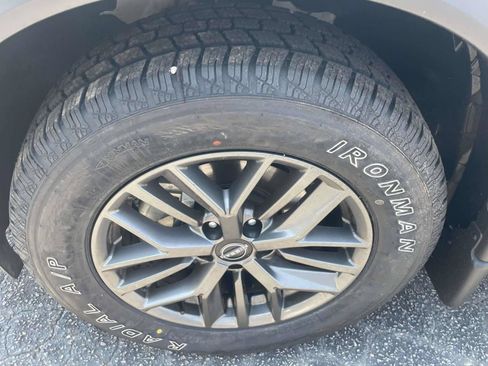 Used 2023 Nissan Rogue S FWD image 9