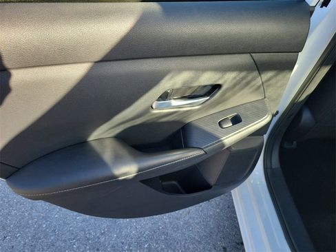 Used 2021 Nissan Sentra S image 11