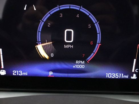 Used 2024 Chevrolet Trax LT FWD image 16