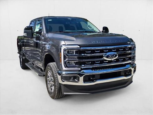 New 2026 Ford F250 Lariat w/ FX4 Off-Road Package image 6