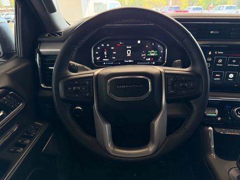 Used 2025 GMC Sierra 1500 Denali w/ Denali Reserve Package AWD/4WD image 19
