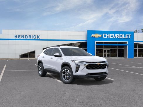 New 2026 Chevrolet Trax LT FWD image 2
