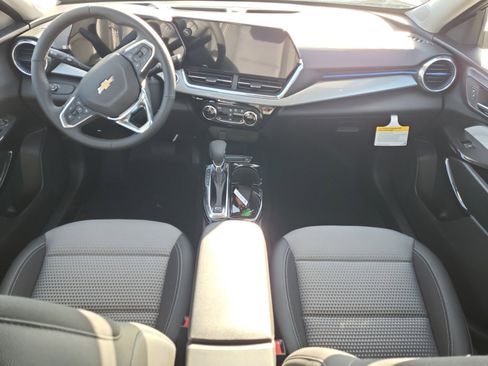 New 2026 Chevrolet Trax LT w/ LT Convenience Package image 15