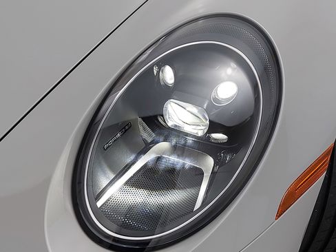 Certified 2024 Porsche 911 Carrera S RWD image 29