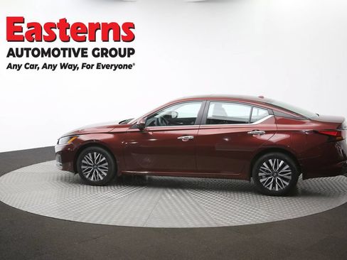 Used 2024 Nissan Altima 2.5 SV w/ SV Premium Package AWD/4WD image 56
