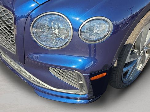 New 2025 Bentley Flying Spur Plug-In Hybrid image 9