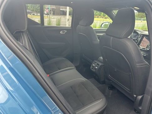 Used 2025 Volvo XC40 B5 Plus AWD/4WD image 13
