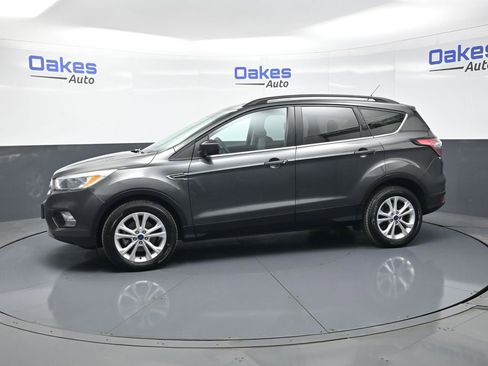 Used 2018 Ford Escape SE FWD image 5