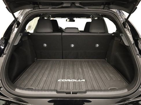 Used 2022 Toyota Corolla SE image 32