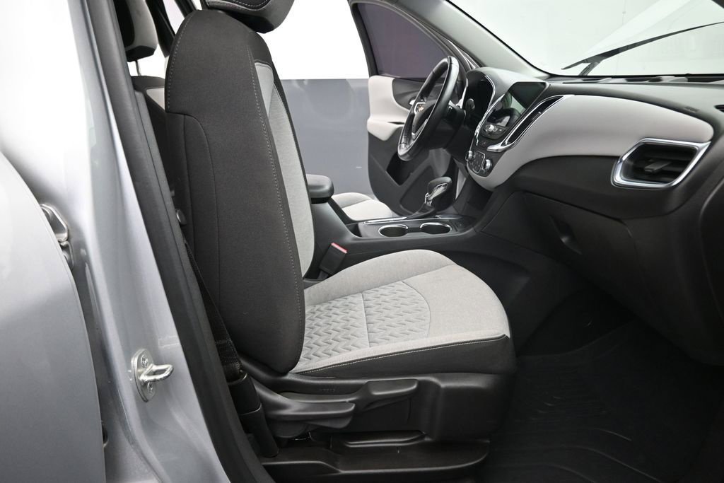 Used 2022 Chevrolet Equinox LT FWD image 16