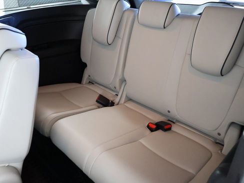 Used 2025 Honda Odyssey Touring image 11