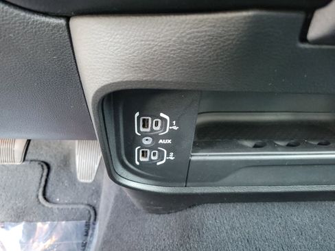 Used 2024 RAM 3500 Big Horn image 13