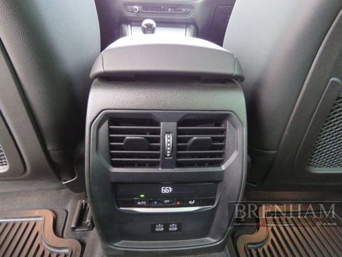 Used 2022 BMW 330e image 18