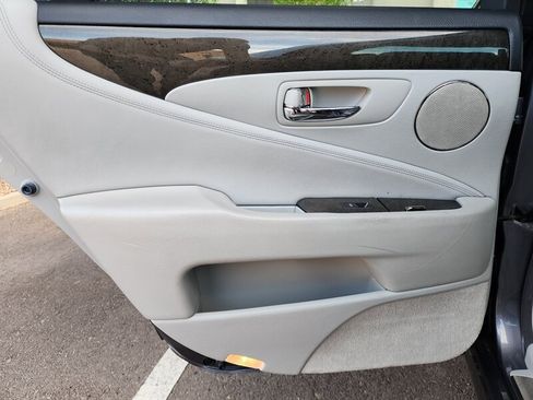 Used 2012 Lexus LS 460 AWD w/ Comfort Pkg image 70