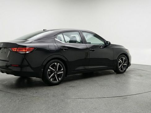 Used 2025 Nissan Sentra SV image 9