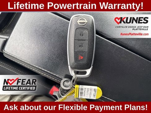 Used 2023 Nissan Rogue S image 16